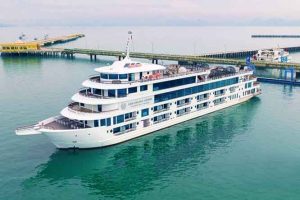 کشتی آمباسادور ویژه کروز خلیج هالونگ